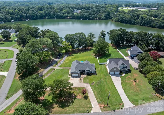Photo 3 of Single family home for sale at 105 Michelle Dr, Chesnee, SC 29323 | MLS# 4414355 | Listing updated on 2026-08-31