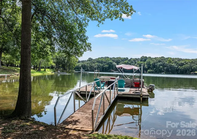 Photo 4 of Single family home for sale at 105 Michelle Dr, Chesnee, SC 29323 | MLS# 4414355 | Listing updated on 2026-08-31