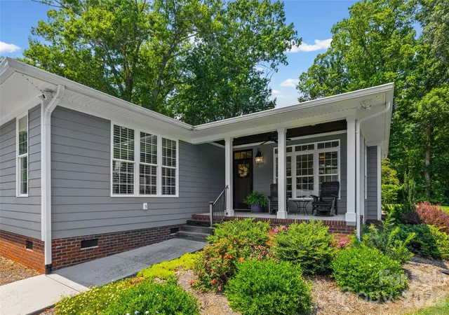 Photo 4 of Sale Pending at 2106 Strawberry Rd, Rock Hill, SC 29730 | MLS# 4414372 | Listing updated on 2026-09-24