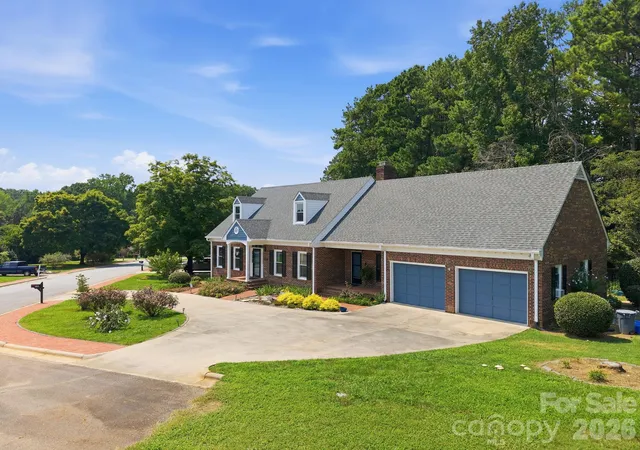 Photo 3 of Single family home for sale at 100 Arabian Ln, Salisbury, NC 28147 | MLS# 4414374 | Listing updated on 2026-10-04
