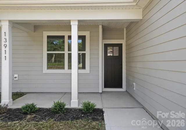 3rd image of 13911 Stillwood Pl, Matthews, NC 28105 | MLS# 4414381