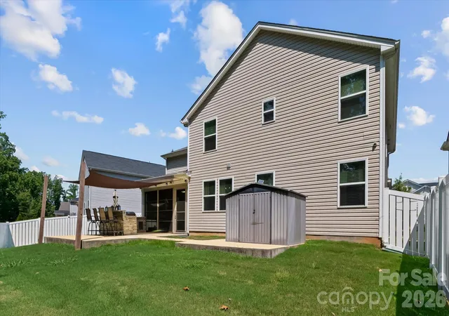 40th image of 7513 Meridale Forest Dr, Charlotte, NC 28269 | MLS# 4414384