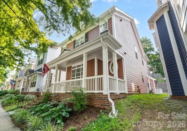 Photo 4 of Single family home for sale at 1853 Lela Ave, Charlotte, NC 28208 | MLS# 4414385 | Listing updated on 2026-10-07