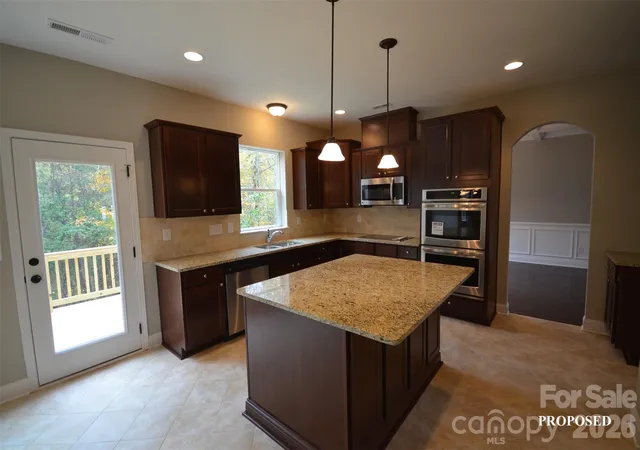 Photo 1 of Single family home for sale at 174 Northlake Dr, Statesville, NC 28677 | MLS# 4414391 | Listing updated on 2026-08-14