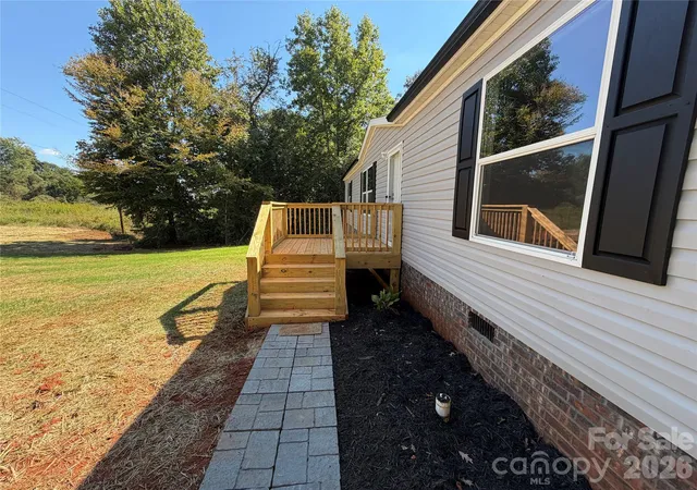 Photo 4 of Single family home for sale at 1655 Hudlow Rd, Forest City, NC 28043 | MLS# 4414399 | Listing updated on 2026-10-02