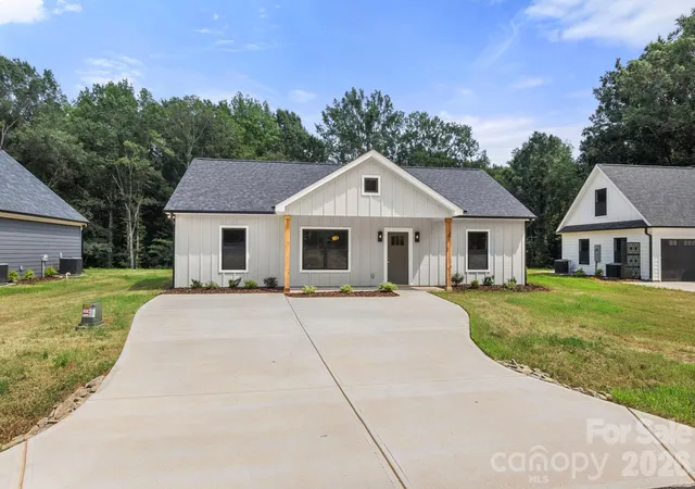 2nd image of 151 Mccorkle St, York, SC 29745 | MLS# 4414413