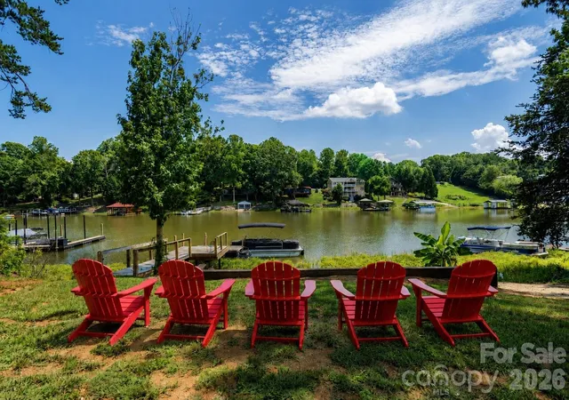 3rd image of 6901 Navajo Trl, Sherrills Ford, NC 28673 | MLS# 4414423