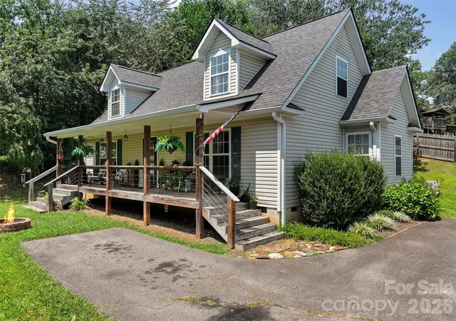 Photo 1 of Single family home for sale at 14 Folsom Dr, Candler, NC 28715 | MLS# 4414461 | Listing updated on 2026-10-04
