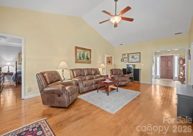 Photo 3 of Single family home for sale at 12524 Willow Grv Way, Huntersville, NC 28078 | MLS# 4414480 | Listing updated on 2026-09-29