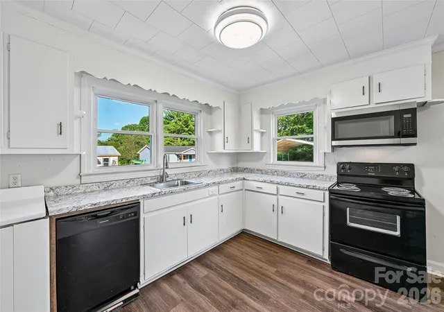 Photo 2 of Single family home for sale at 94 Galaxie Dr, Taylorsville, NC 28681 | MLS# 4414489 | Listing updated on 2026-08-14
