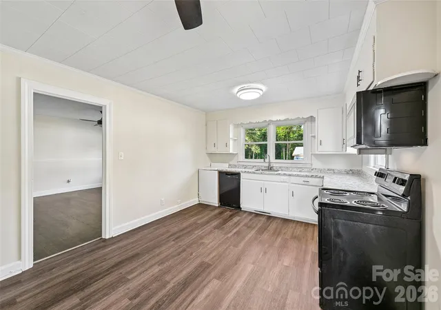 Photo 5 of Single family home for sale at 94 Galaxie Dr, Taylorsville, NC 28681 | MLS# 4414489 | Listing updated on 2026-08-14