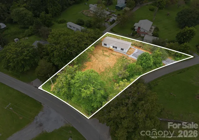 3rd image of 25 Caldwell Rd, Waynesville, NC 28786 | MLS# 4414496