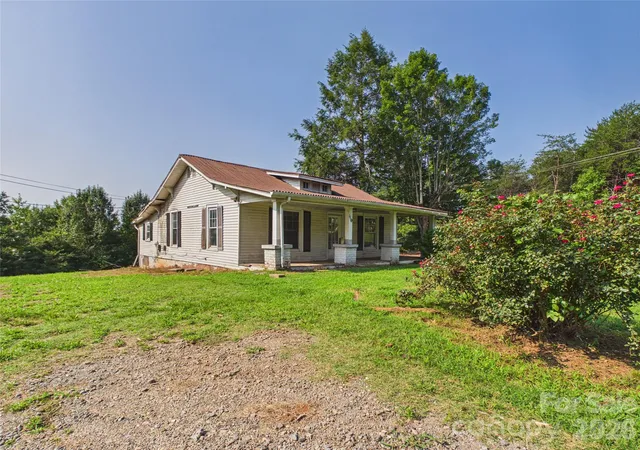 2nd image of 110 Woodlane St, Granite Falls, NC 28630 | MLS# 4414505