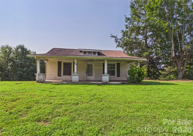 3rd image of 110 Woodlane St, Granite Falls, NC 28630 | MLS# 4414505