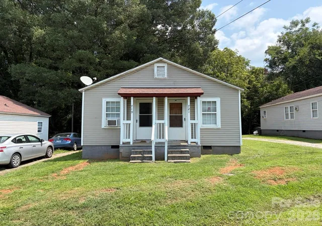 Photo 1 of Multi family home for sale at 719 Hunt St, Statesville, NC 28677 | MLS# 4414509 | Listing updated on 2026-08-21