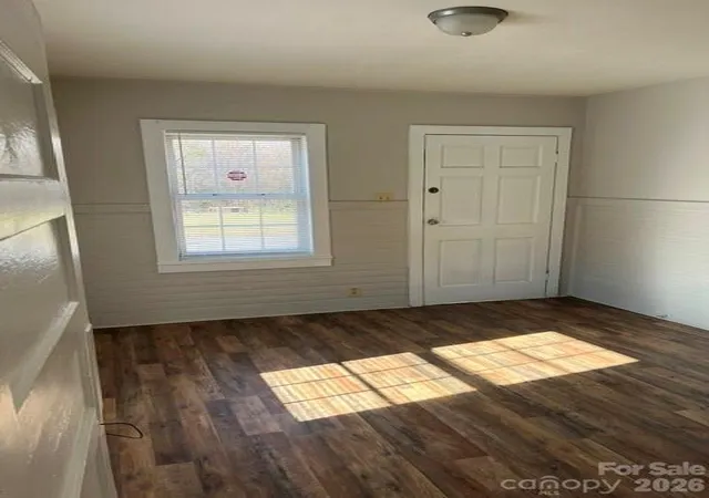Photo 3 of House for sale at 719 Hunt St, Statesville, NC 28677 | MLS# 4414509 | Listing updated on 2026-08-21