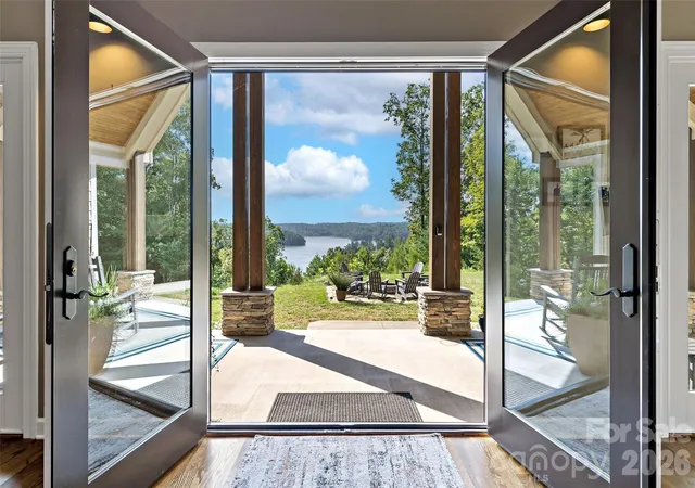 Photo 1 of Single family home for sale at 6521 Lake James Rd, Marion, NC 28752 | MLS# 4414522 | Listing updated on 2026-09-03