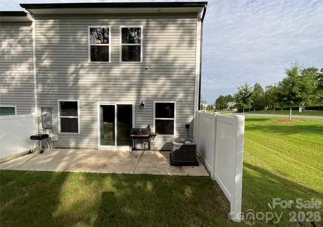 3rd image of 11009 Pagebrook Ln, Charlotte, NC 28214 | MLS# 4414529
