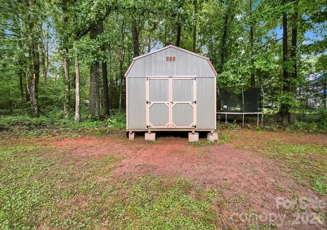 45th image of 3933 Mattingly Dr, Hickory, NC 28602 | MLS# 4414536