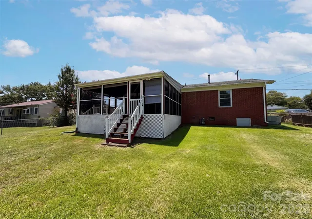 Photo 4 of Sale Pending at 310 W Indiana Ave, Bessemer City, NC 28016 | MLS# 4414538 | Listing updated on 2026-10-05