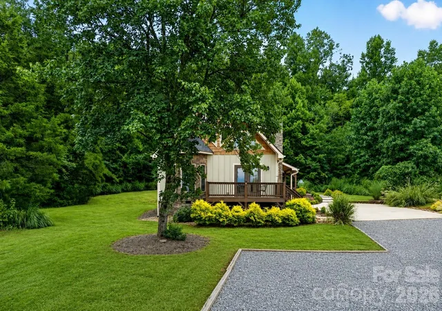 Photo 3 of Single family home for sale at 2428 Old Fort Sugar Hill Rd, Old Fort, NC 28762 | MLS# 4414542 | Listing updated on 2026-10-07