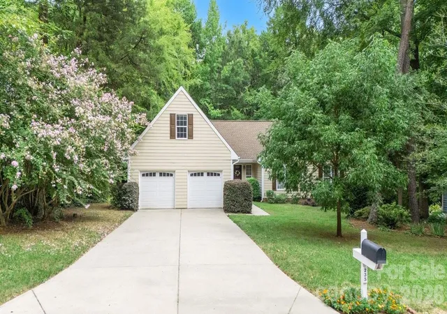 4th image of 235 Withershinn Dr, Charlotte, NC 28262 | MLS# 4414548