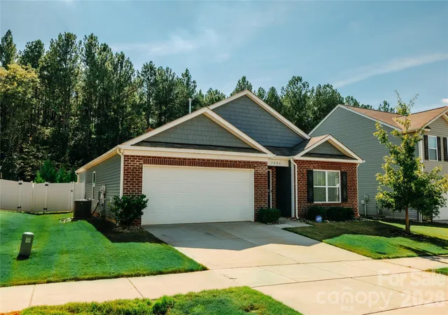 Photo 2 of Single family home for sale at 2880 Sherrills Strm Dr, Sherrills Ford, NC 28673 | MLS# 4414551 | Listing updated on 2026-10-05