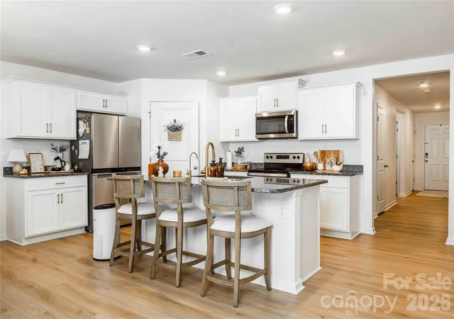 4th image of 2880 Sherrills Stream Dr, Sherrills Ford, NC 28673 | MLS# 4414551