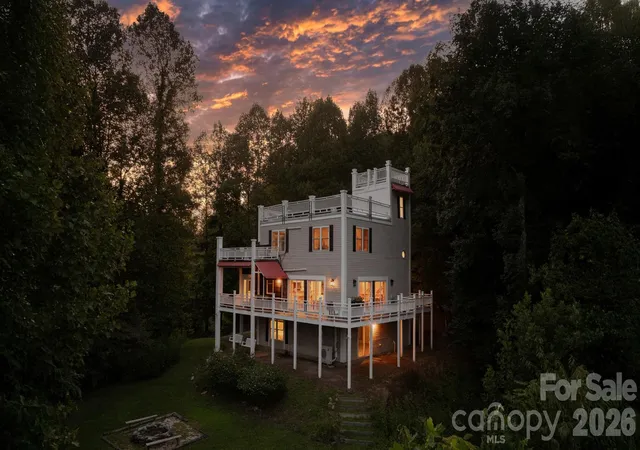 Single family home for sale at 308 Flt Mountain Rd, Lenoir, NC 28645 | MLS# 4414577