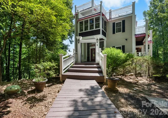 Photo 2 of Single family home for sale at 308 Flt Mountain Rd, Lenoir, NC 28645 | MLS# 4414577 | Listing updated on 2026-09-22