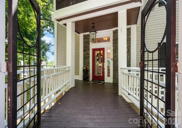 Photo 3 of Single family home for sale at 308 Flt Mountain Rd, Lenoir, NC 28645 | MLS# 4414577 | Listing updated on 2026-09-22