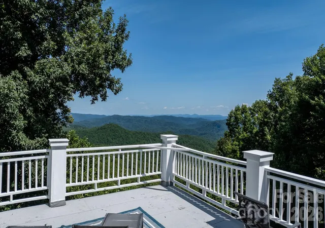 Photo 4 of Single family home for sale at 308 Flt Mountain Rd, Lenoir, NC 28645 | MLS# 4414577 | Listing updated on 2026-09-22