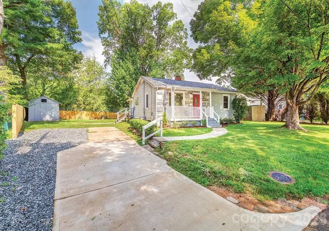 2nd image of 4 La Rue St, Asheville, NC 28806 | MLS# 4414587