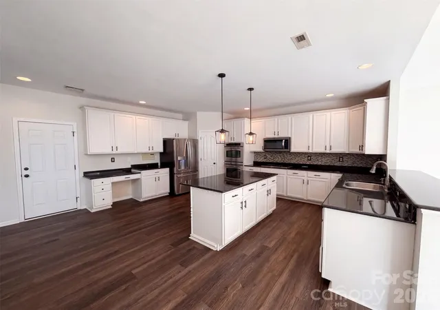 2nd image of 821 Pinkney Pl, Stanley, NC 28164 | MLS# 4414610
