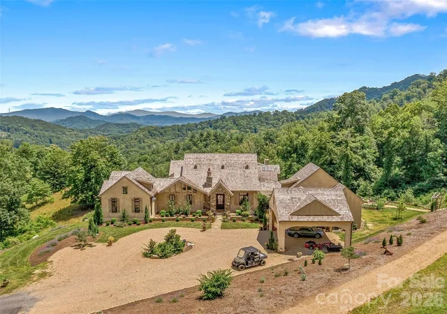Photo 2 of Single family home for sale at 384 Doan Town Rd, Burnsville, NC 28714 | MLS# 4414633 | Listing updated on 2026-08-14