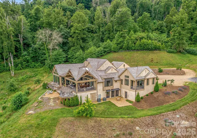 Photo 4 of Single family home for sale at 384 Doan Town Rd, Burnsville, NC 28714 | MLS# 4414633 | Listing updated on 2026-08-14