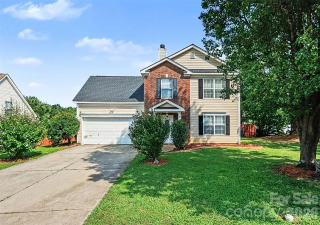 Photo 3 of Sale Pending at 3236 Steve Chapman Dr, Charlotte, NC 28217 | MLS# 4414634 | Listing updated on 2026-09-22