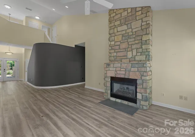 Listing Photo 4 - Condo for sale in building located at 47 Ridgetop Cir, Brevard, NC 28712 - Unit #202