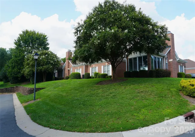 2nd image of 9920 Park Willow Dr, Charlotte, NC 28210 | MLS# 4414642