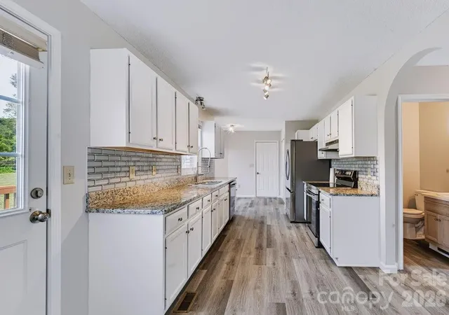 Photo 3 of Single family home for sale at 5139 Butner Dr, Hickory, NC 28602 | MLS# 4414648 | Listing updated on 2026-08-15