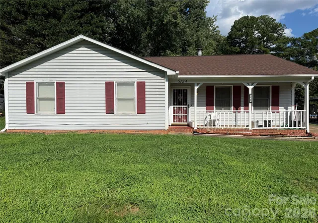 Photo 2 of Single family home for sale at 5124 Poplar Springs Dr, Charlotte, NC 28269 | MLS# 4414665 | Listing updated on 2026-08-25
