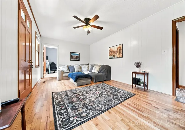 5th image of 512 Garrou Ave Se, Valdese, NC 28690 | MLS# 4414667