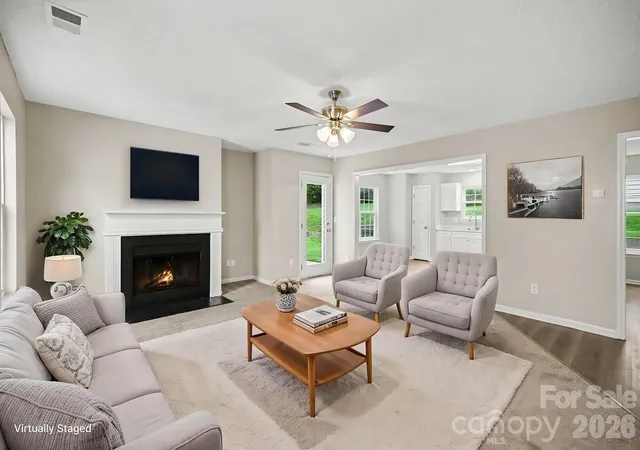 Photo 4 of Single family home for sale at 10220 Seedling Ln, Charlotte, NC 28214 | MLS# 4414676 | Listing updated on 2026-08-27