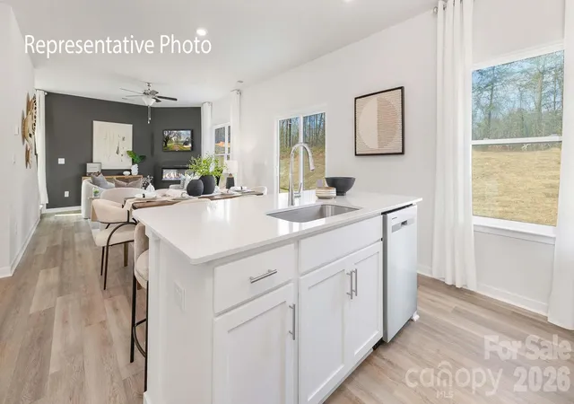 Photo 3 of Sale Pending at 194 Mary Locke Way, Statesville, NC 28677 | MLS# 4414704 | Listing updated on 2026-09-14