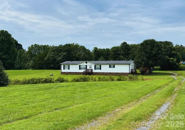Photo 2 of Single family home for sale at 5191 Us Hwy 601 N, Mocksville, NC 27028 | MLS# 4414708 | Listing updated on 2026-09-28