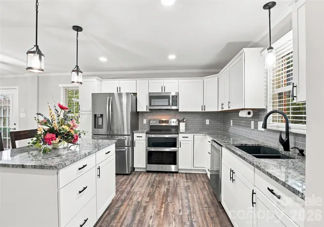 5th image of 813 Jamestown Dr, Gastonia, NC 28056