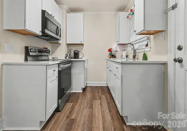 Photo 4 of Single family home for sale at 405 Killian Ave, Mount Holly, NC 28120 | MLS# 4414723 | Listing updated on 2026-09-29