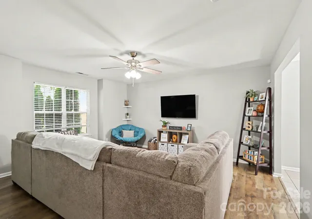 Photo 4 of Single family home for sale at 4732 Grasset Ave, Charlotte, NC 28269 | MLS# 4414728 | Listing updated on 2026-08-29