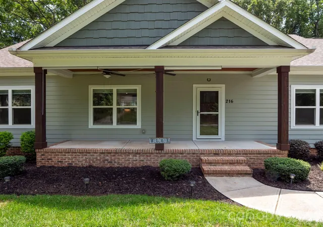 2nd image of 216 Paradise Dr, Belmont, NC 28012 | MLS# 4414732