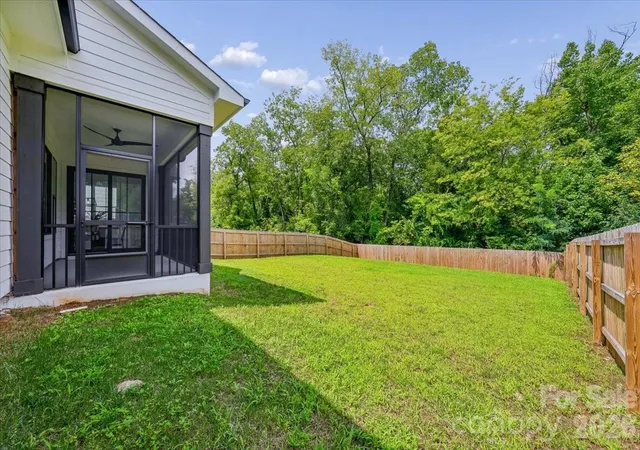 42nd image of 2025 South St, Charlotte, NC 28208 | MLS# 4414737
